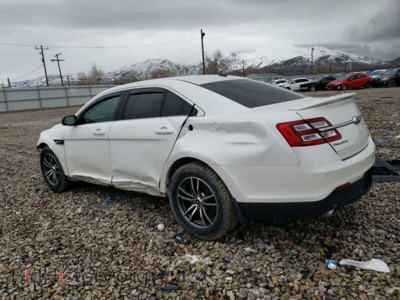 2013 Ford TAURUS (VIN 1FAHP2KT8DG229661) — фото 2 из 12