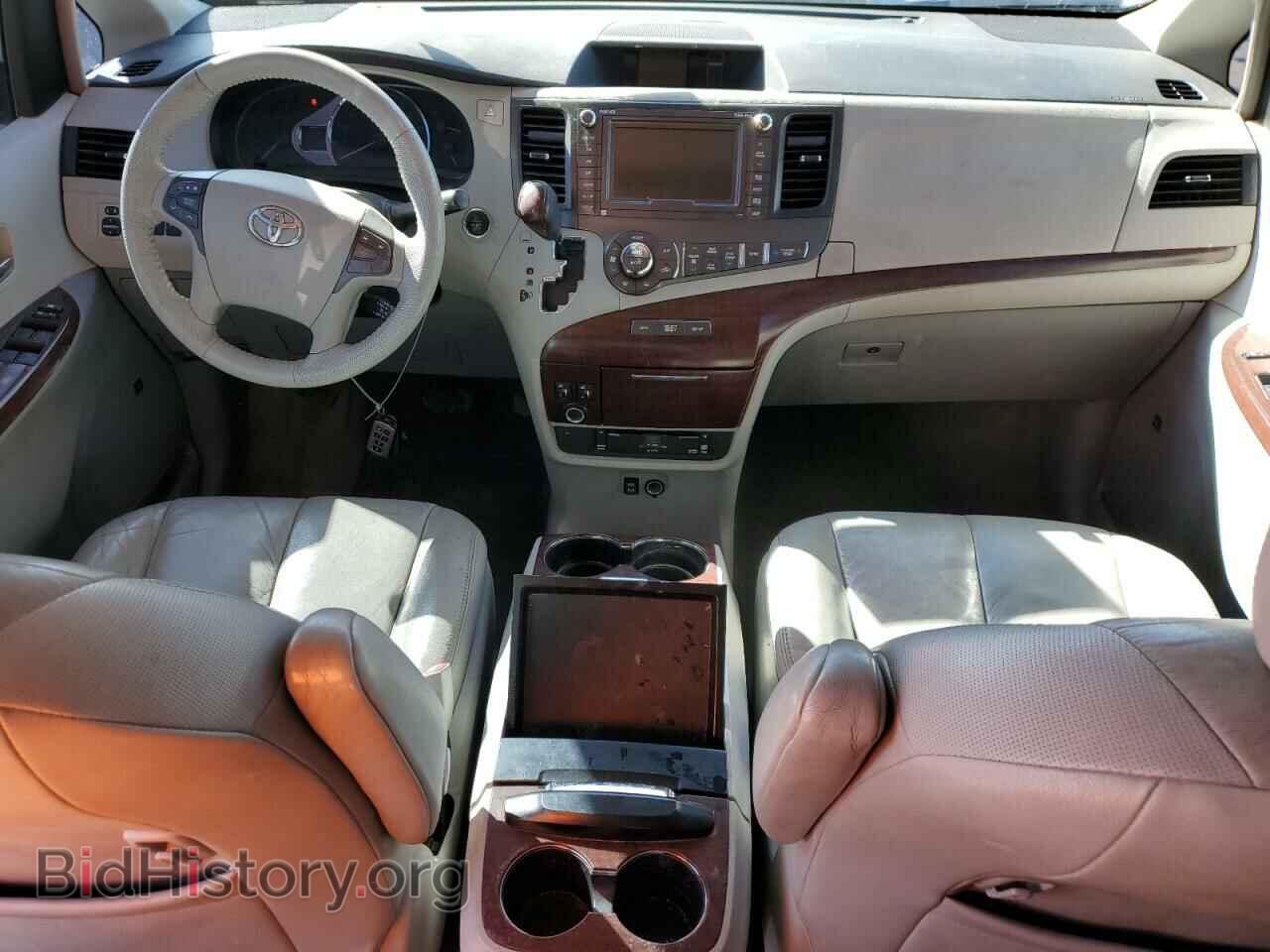 2011 TOYOTA All Models - VIN: 5TDDK3DC1BS017956 - Фото 8
