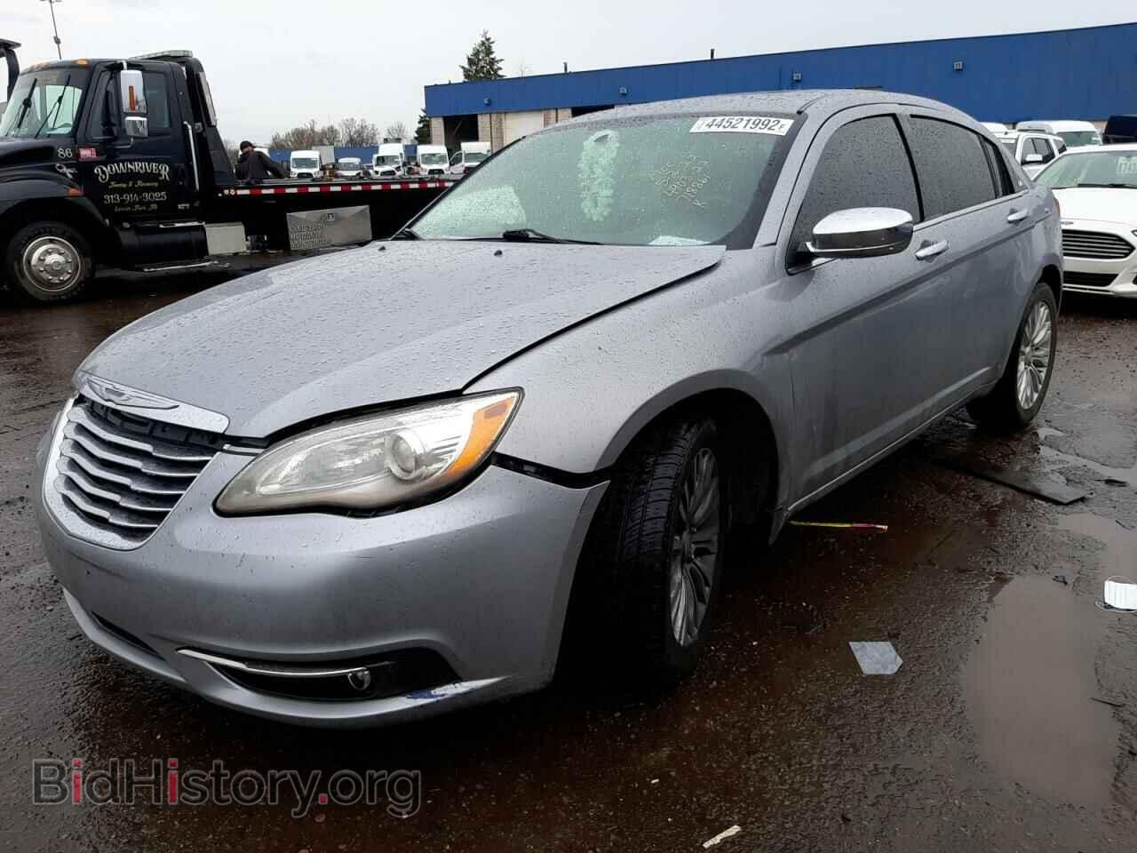 2013 CHRYSLER 200 - VIN: 1C3CCBCG5DN718861 - Фото 2