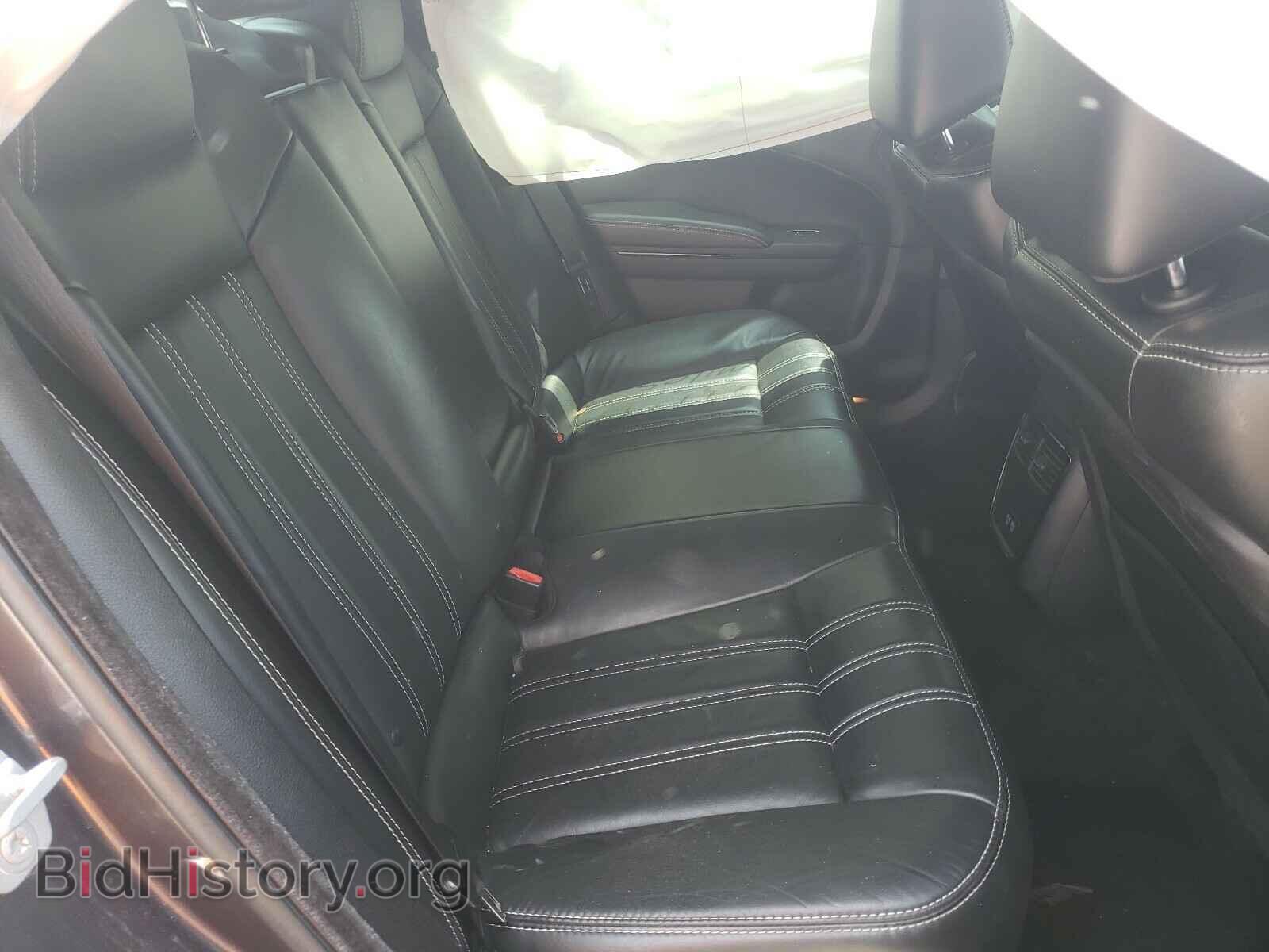 2016 CHRYSLER 300 - VIN: 2C3CCABG3GH229934 - Photo 6