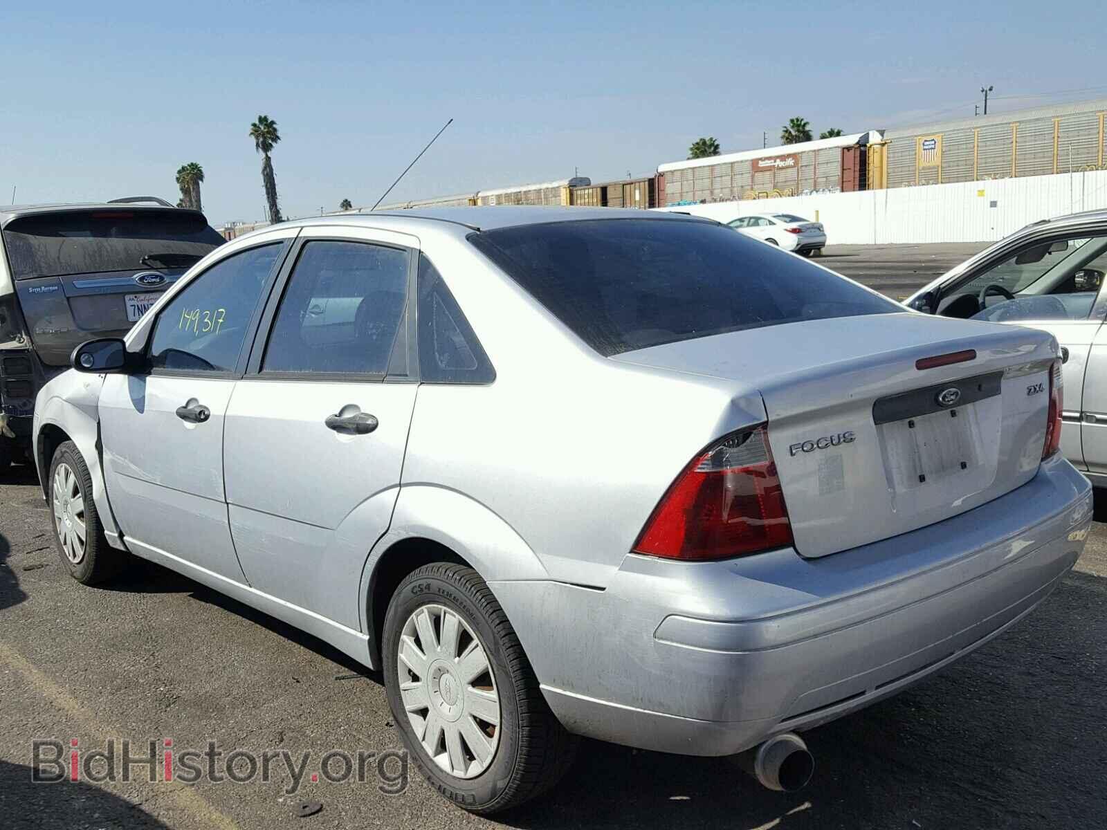 2005 FORD FOCUS - VIN: 1FAFP34NX5W304945 - Фото 3