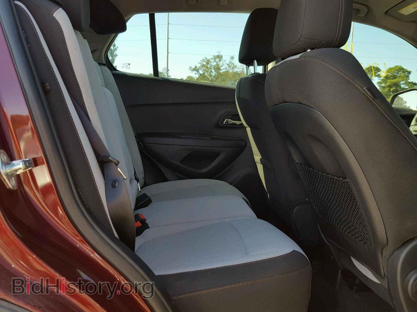 2017 CHEVROLET TRAX - VIN: 3GNCJKSB3HL160528 - Фото 6