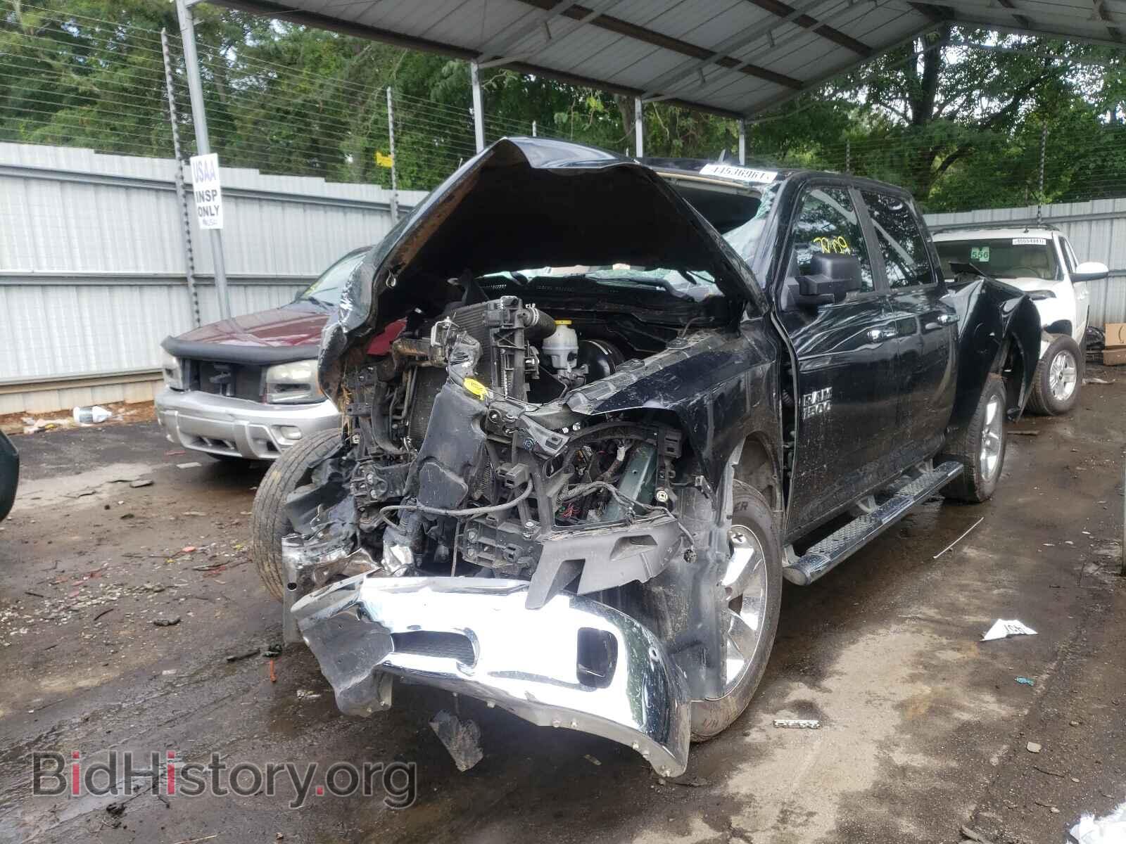 2017 RAM 1500 - VIN: 3C6RR6LT3HG668492 - Photo 2