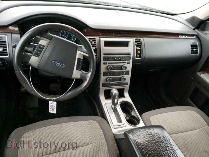 2011 Ford FLEX (VIN 2FMGK5CC4BBD29468) — photo 8 of 13