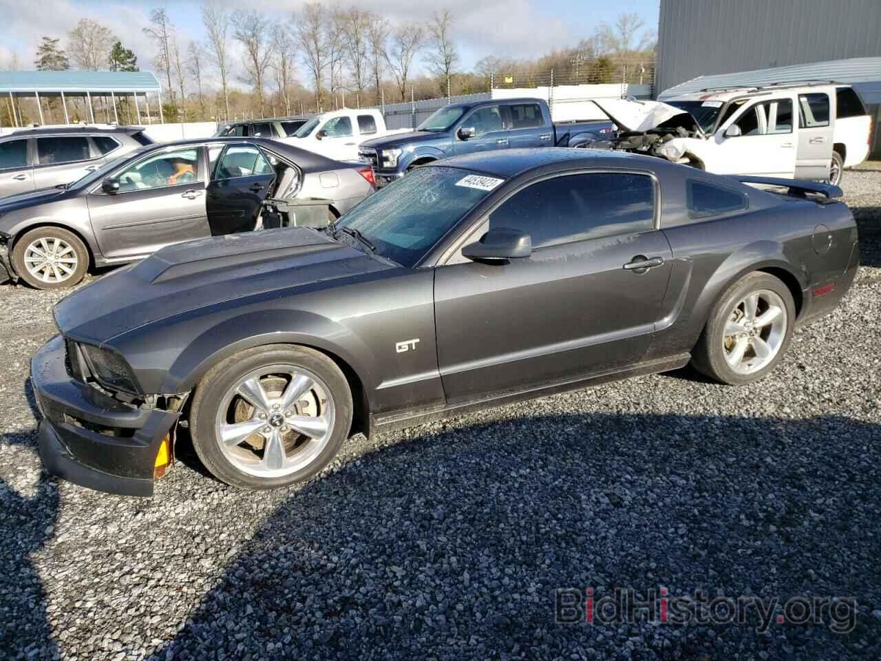 Photo 1ZVHT82H585119606 - FORD MUSTANG 2008
