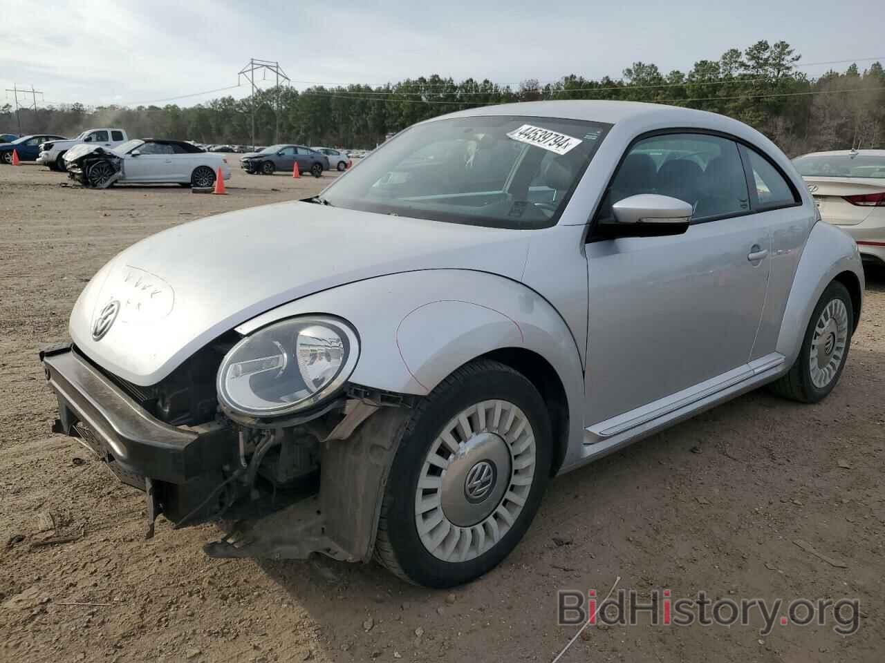 Photo 3VWJ07AT0FM606682 - VOLKSWAGEN BEETLE 2015