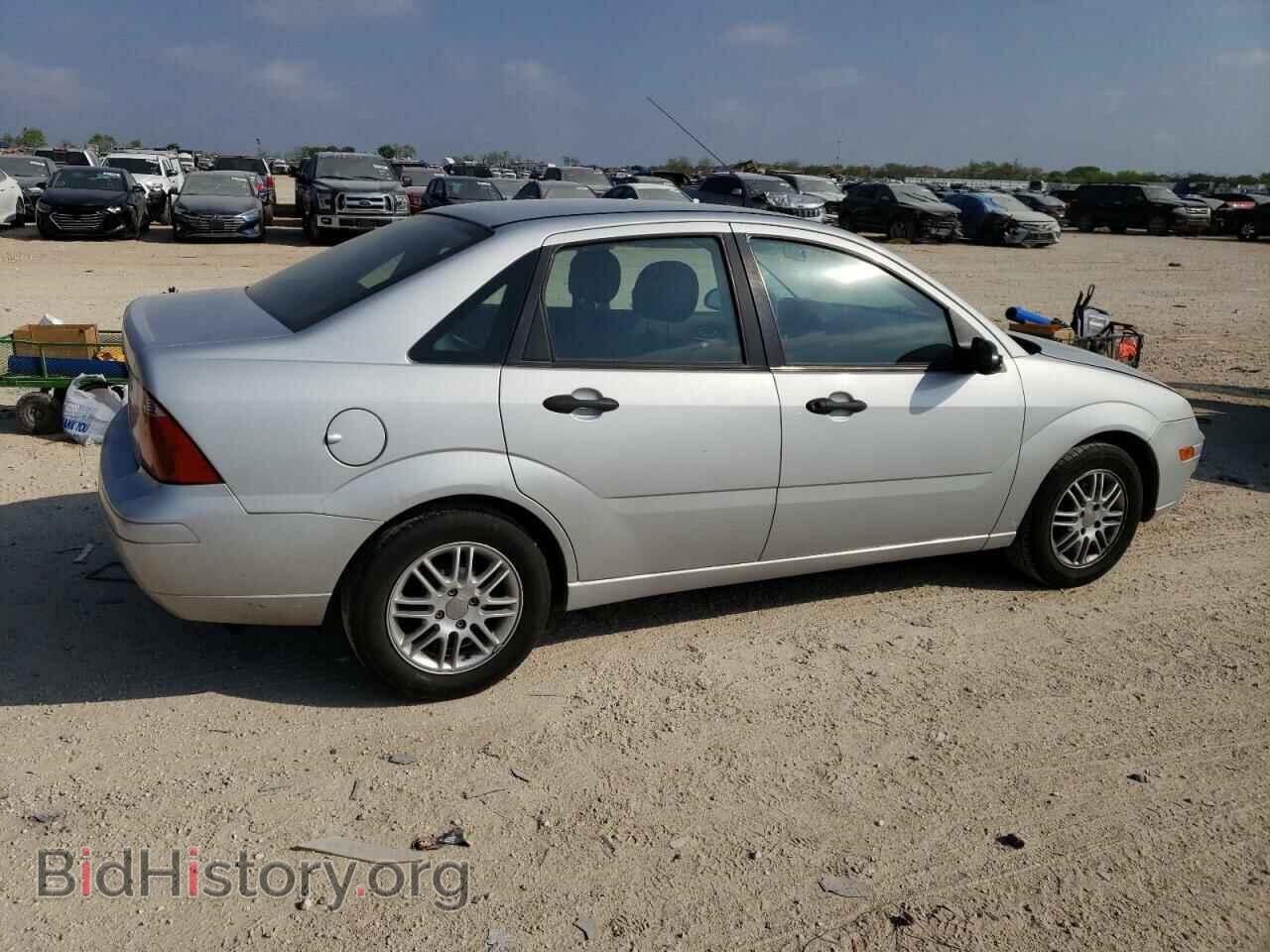 2007 FORD FOCUS - VIN: 1FAFP34N47W286557 - Фото 3