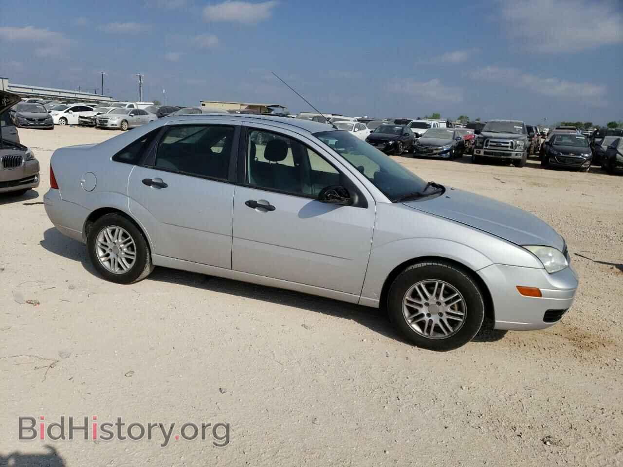2007 FORD FOCUS - VIN: 1FAFP34N47W286557 - Фото 4