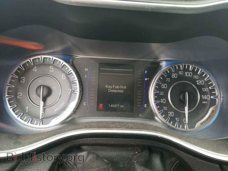 2015 Chrysler 200 (VIN 1C3CCCAB3FN554686) — photo 9 of 12