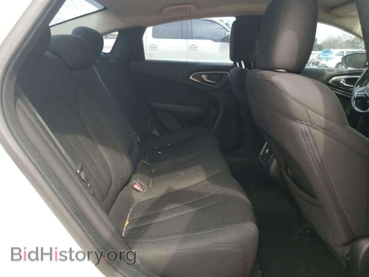 2015 CHRYSLER 200 - VIN: 1C3CCCAB3FN554686 - Фото 10