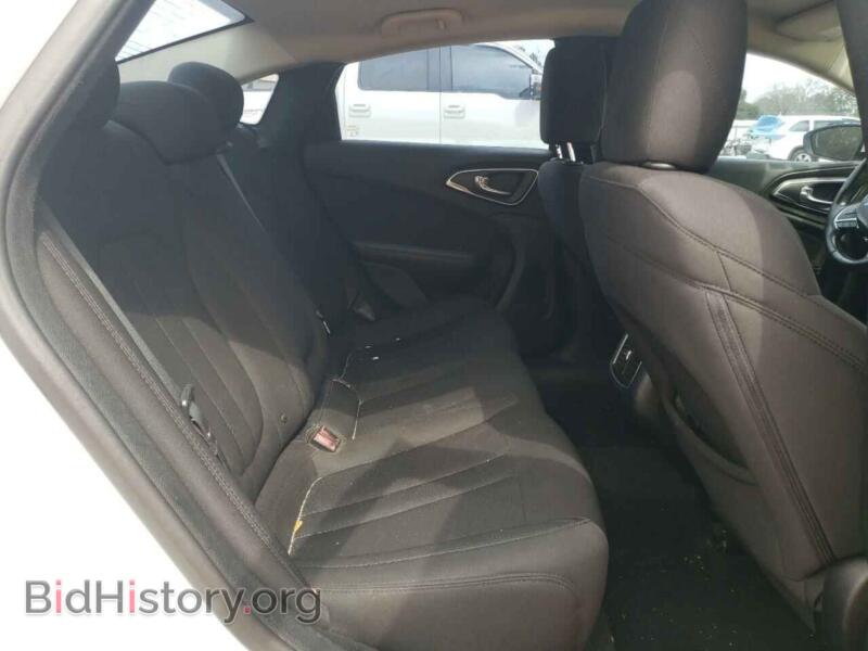 2015 Chrysler 200 (VIN 1C3CCCAB3FN554686) — photo 10 of 12