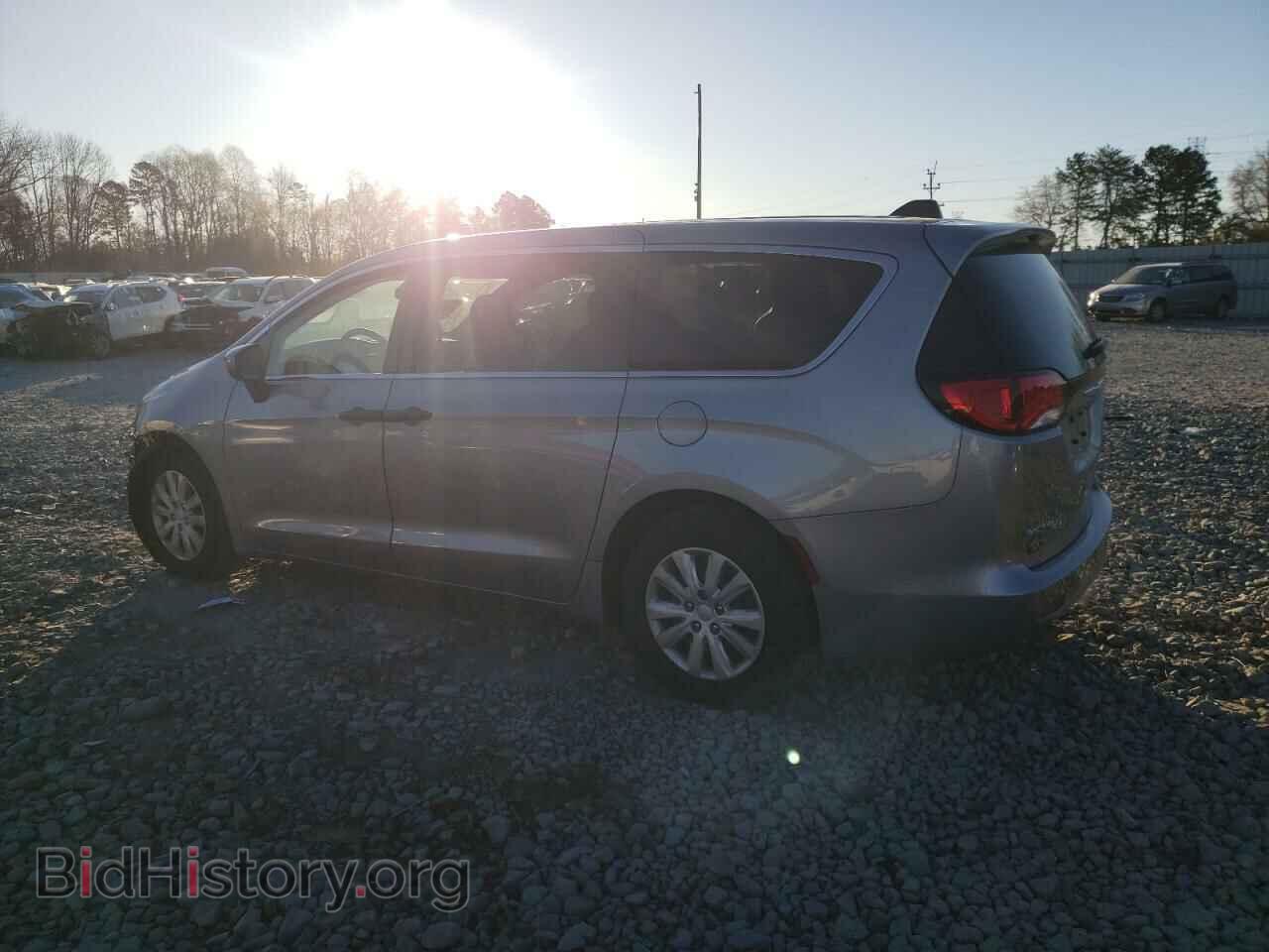 2019 CHRYSLER PACIFICA - VIN: 2C4RC1AG3KR643810 - Photo 2
