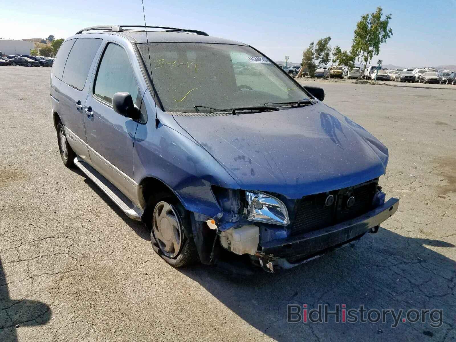 Photo 4T3ZF13C7WU051503 - TOYOTA SIENNA LE 1998