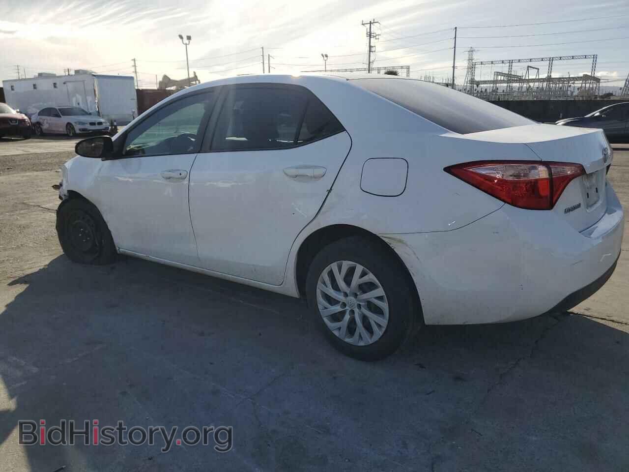 2017 TOYOTA COROLLA - VIN: 5YFBURHE0HP676774 - Фото 2