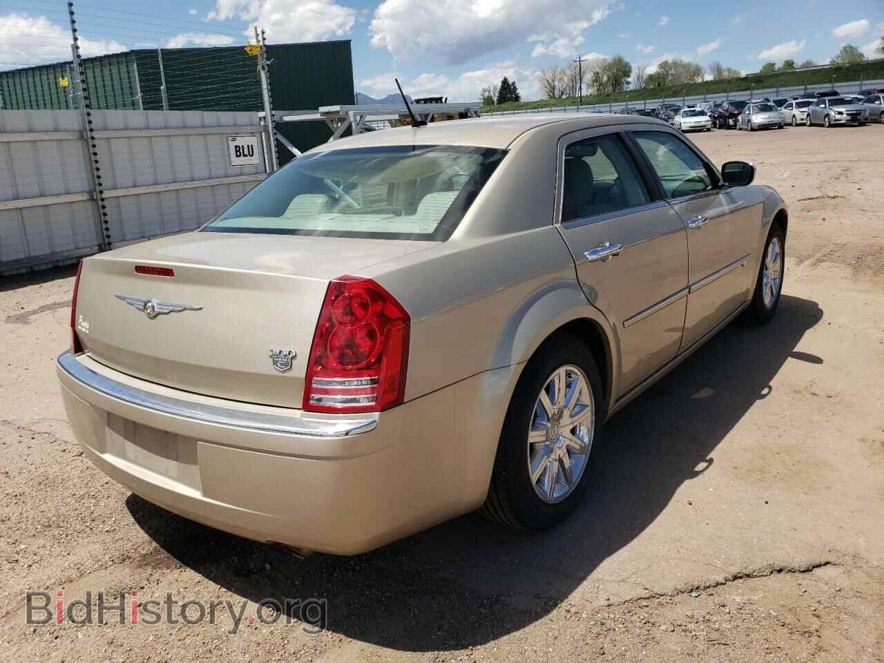 2008 CHRYSLER 300 - VIN: 2C3KA63H28H335847 - Фото 4