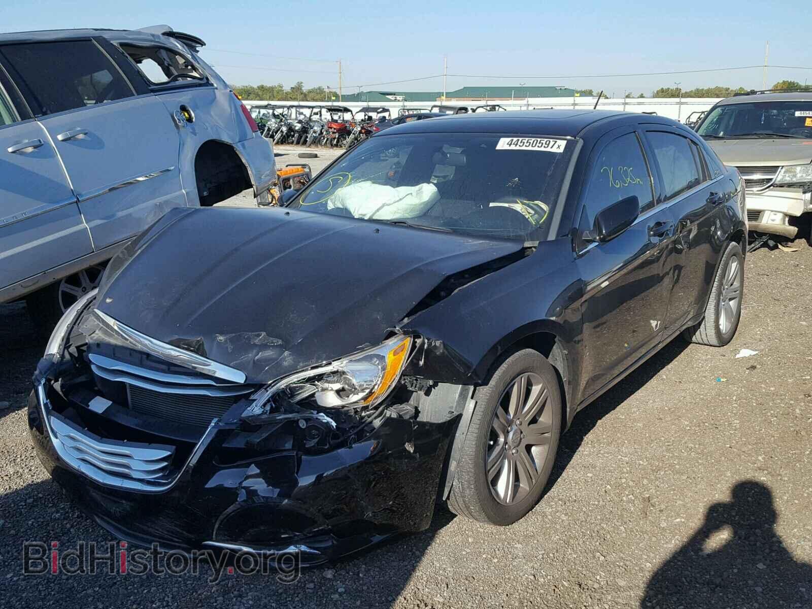 2013 CHRYSLER 200 - VIN: 1C3CCBBB3DN512833 - Фото 2