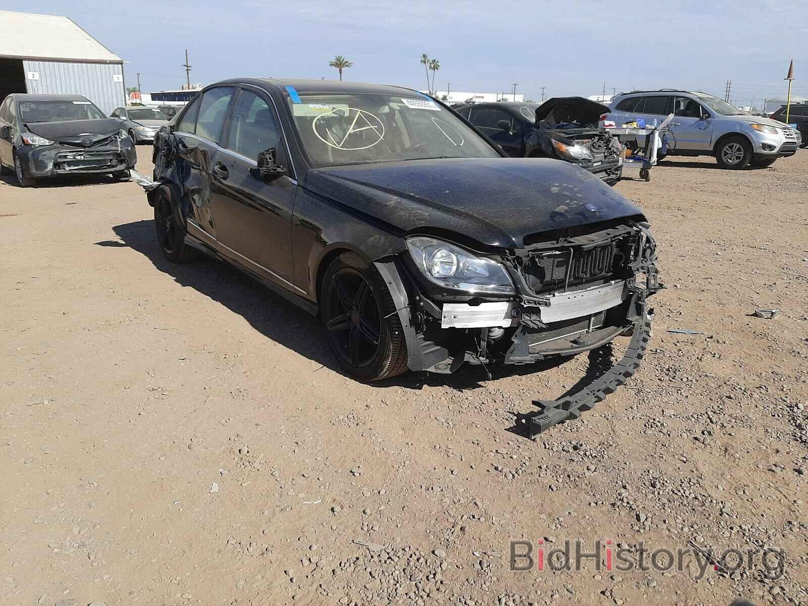 Photo WDDGF8BB3CR229823 - MERCEDES-BENZ C CLASS 2012