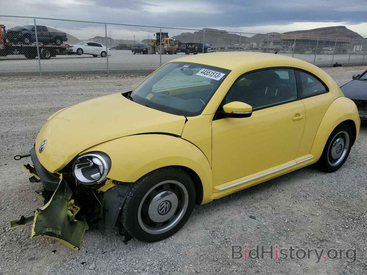 Фотография 3VWJP7AT4CM628885 - VOLKSWAGEN BEETLE 2012