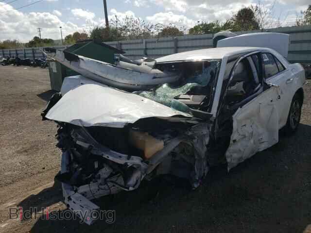 2014 CHRYSLER 300 - VIN: 2C3CCAAG2EH375627 - Фото 9