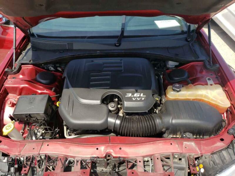 2012 Chrysler 300 (VIN 2C3CCACG6CH246039) — photo 7 of 10
