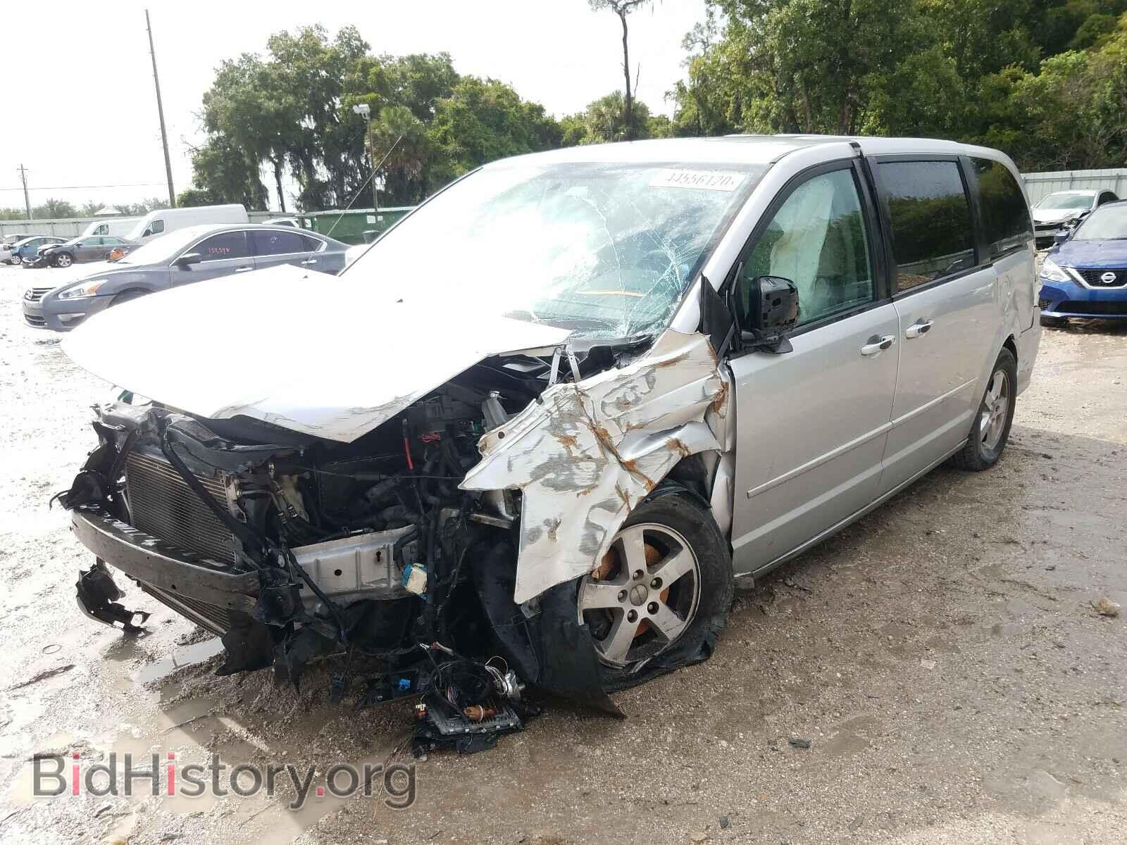 2012 DODGE CARAVAN - VIN: 2C4RDGCG2CR320198 - Фото 2