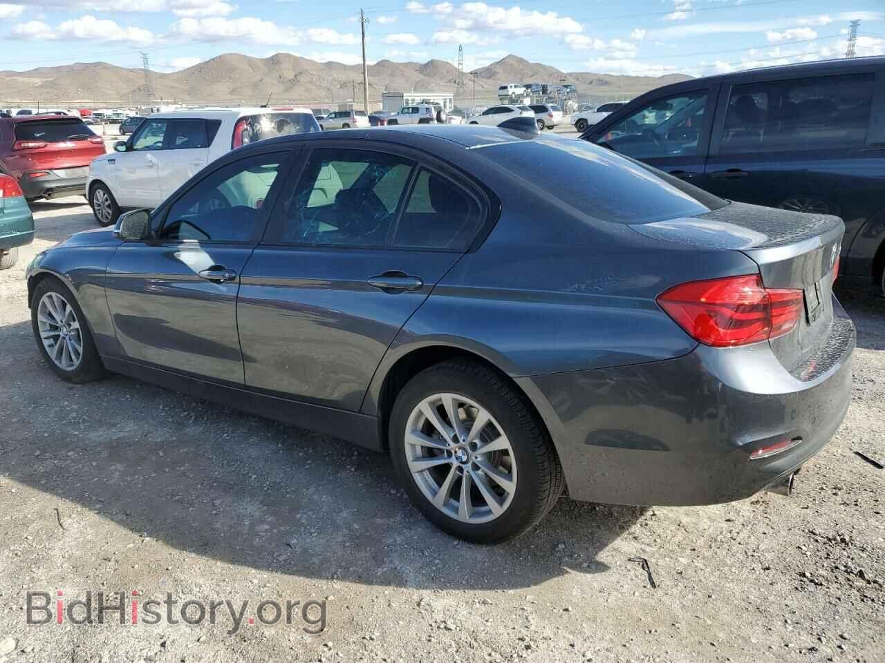2018 BMW 3 SERIES - VIN: WBA8A9C57JAH13064 - Фото 2