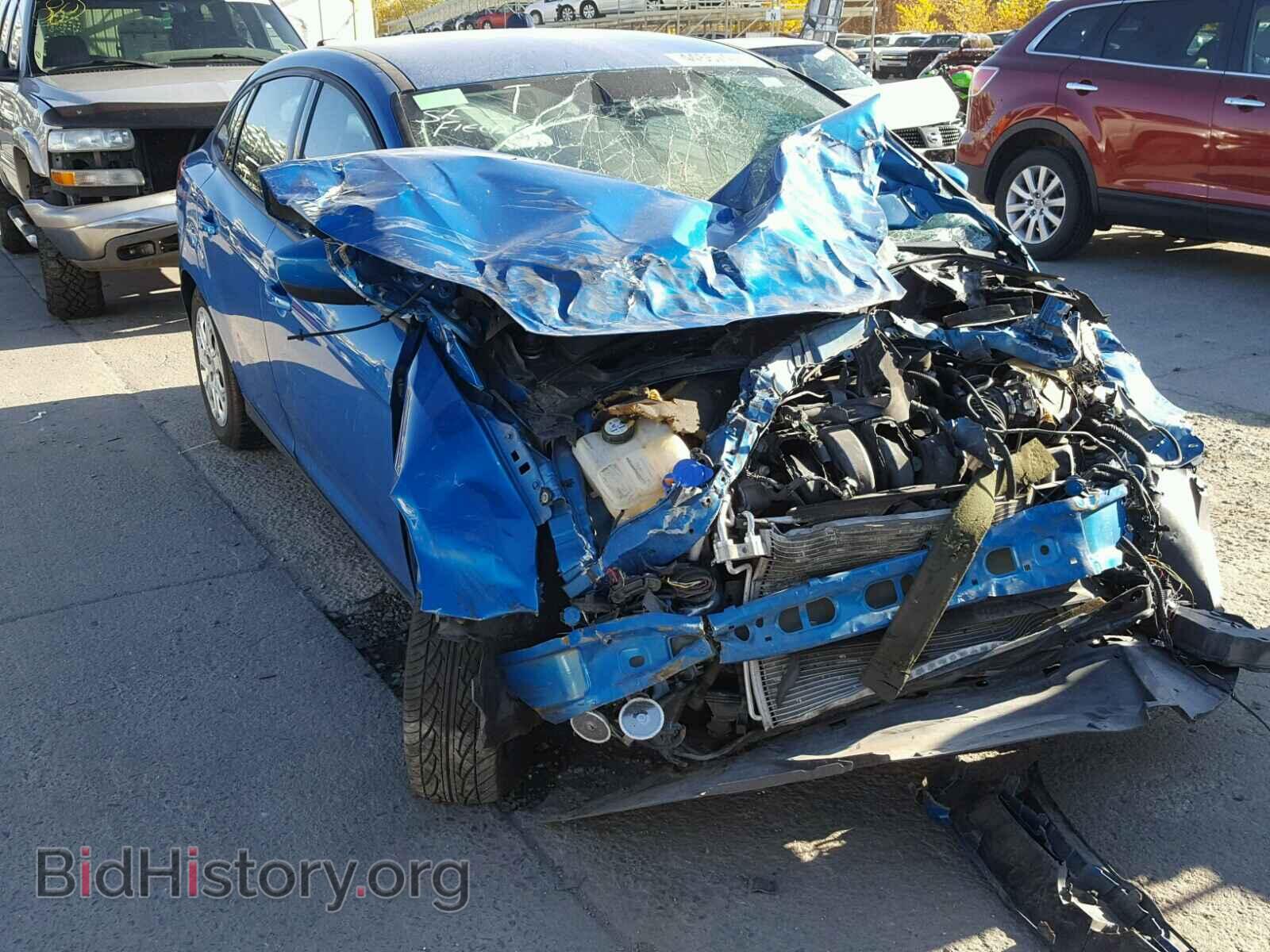 Photo 1FAHP3F26CL422355 - FORD FOCUS 2012