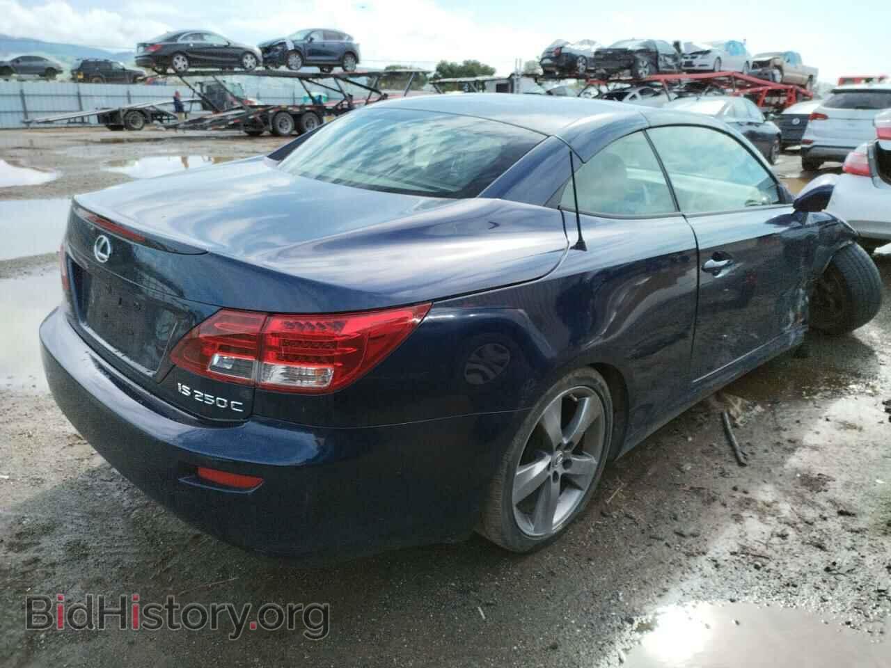 2011 LEXUS IS - VIN: JTHFF2C29B2521287 - Photo 3