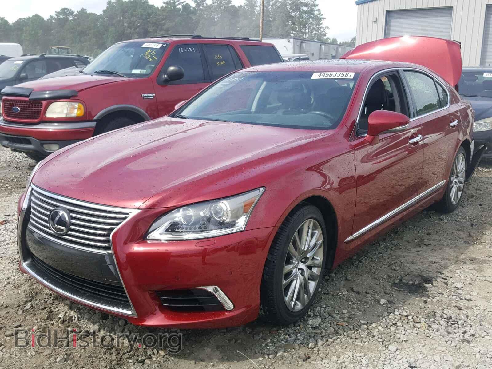 2016 LEXUS LS460 - VIN: JTHBL5EF8G5139458 - Photo 2