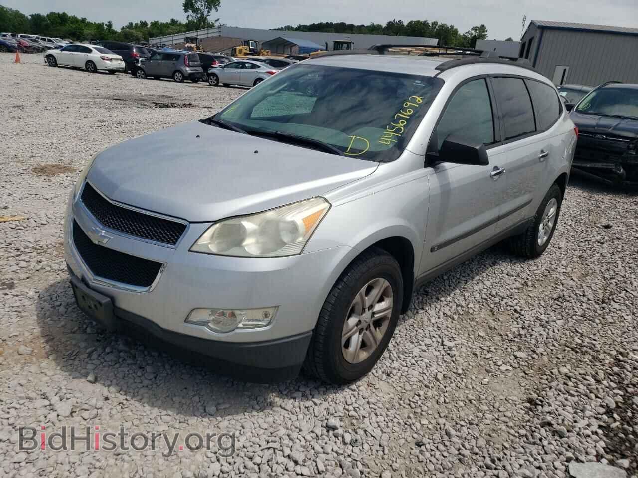 2009 CHEVROLET TRAVERSE - VIN: 1GNER13D49S124880 - Фото 2