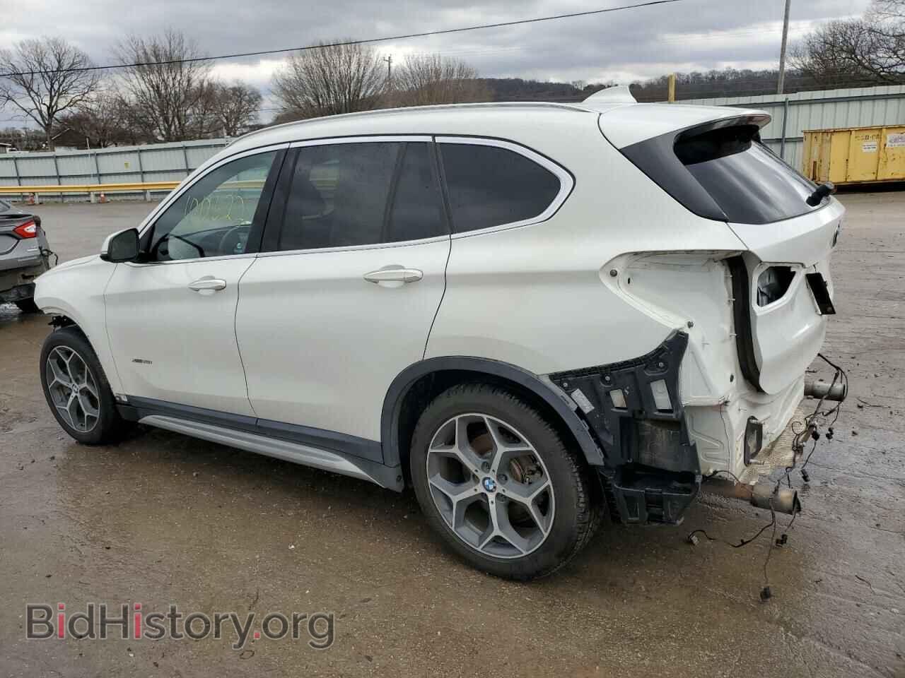 2016 BMW X1 - VIN: WBXHT3C33G5E52786 - Фото 2