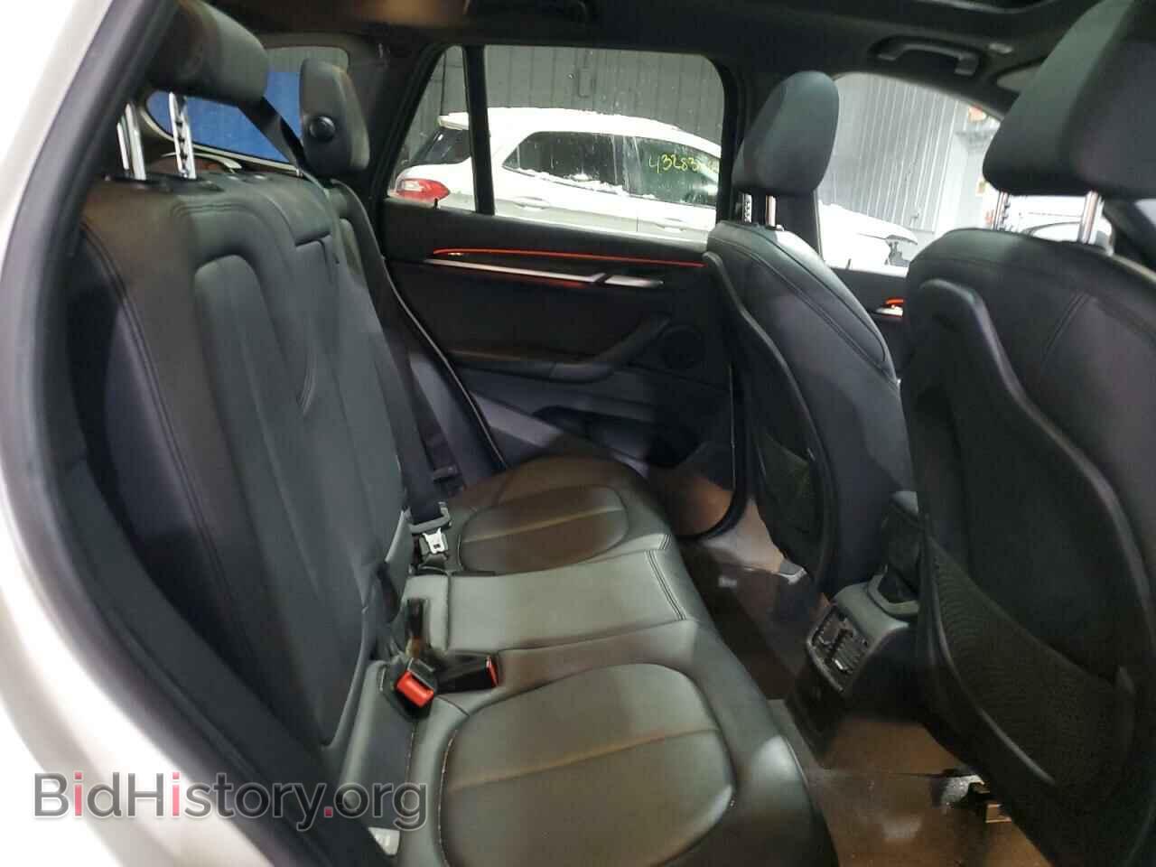 2017 BMW X1 - VIN: WBXHT3C33H5F85551 - Фото 11