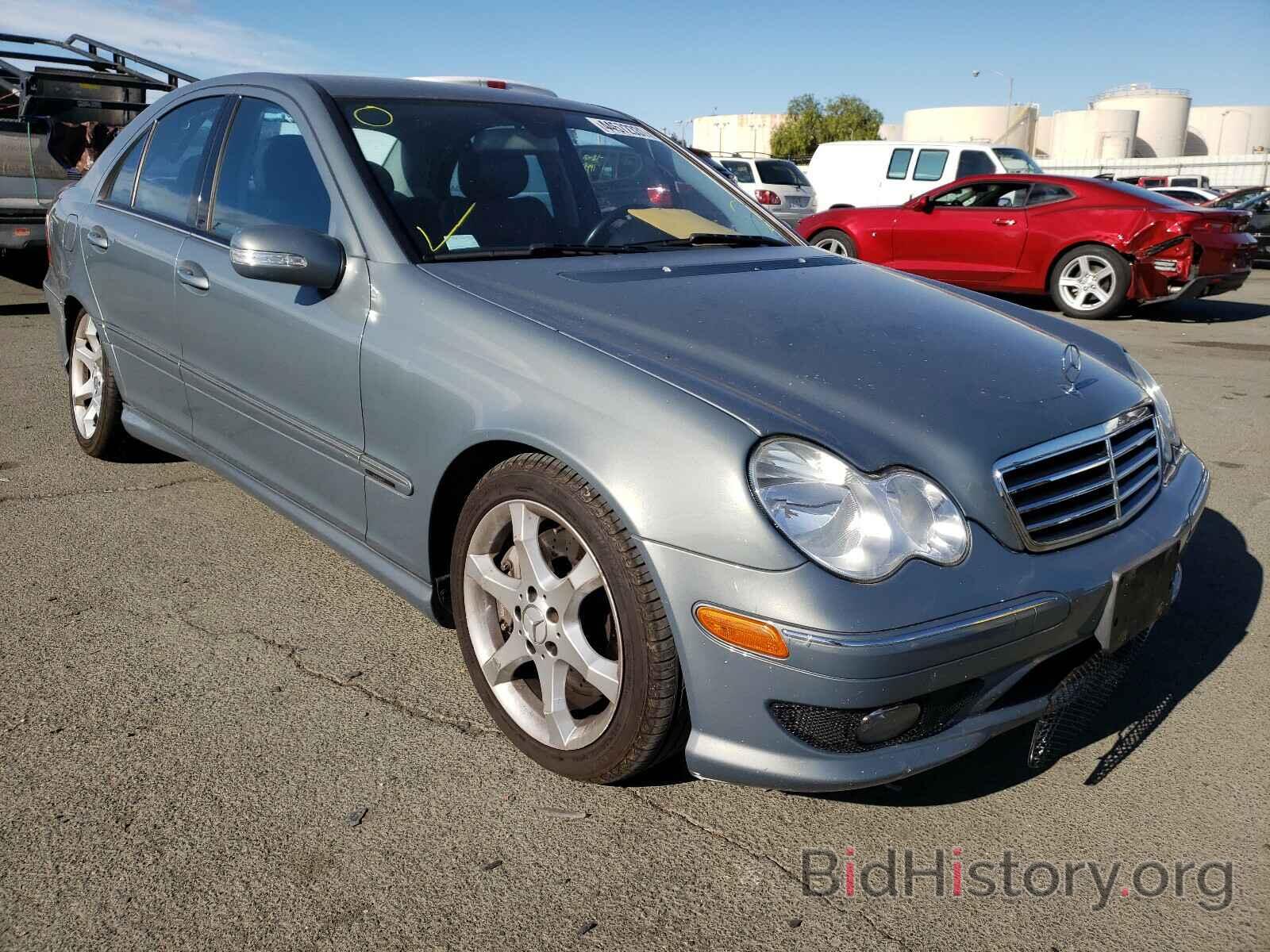 Photo WDBRF52H37A947638 - MERCEDES-BENZ C CLASS 2007