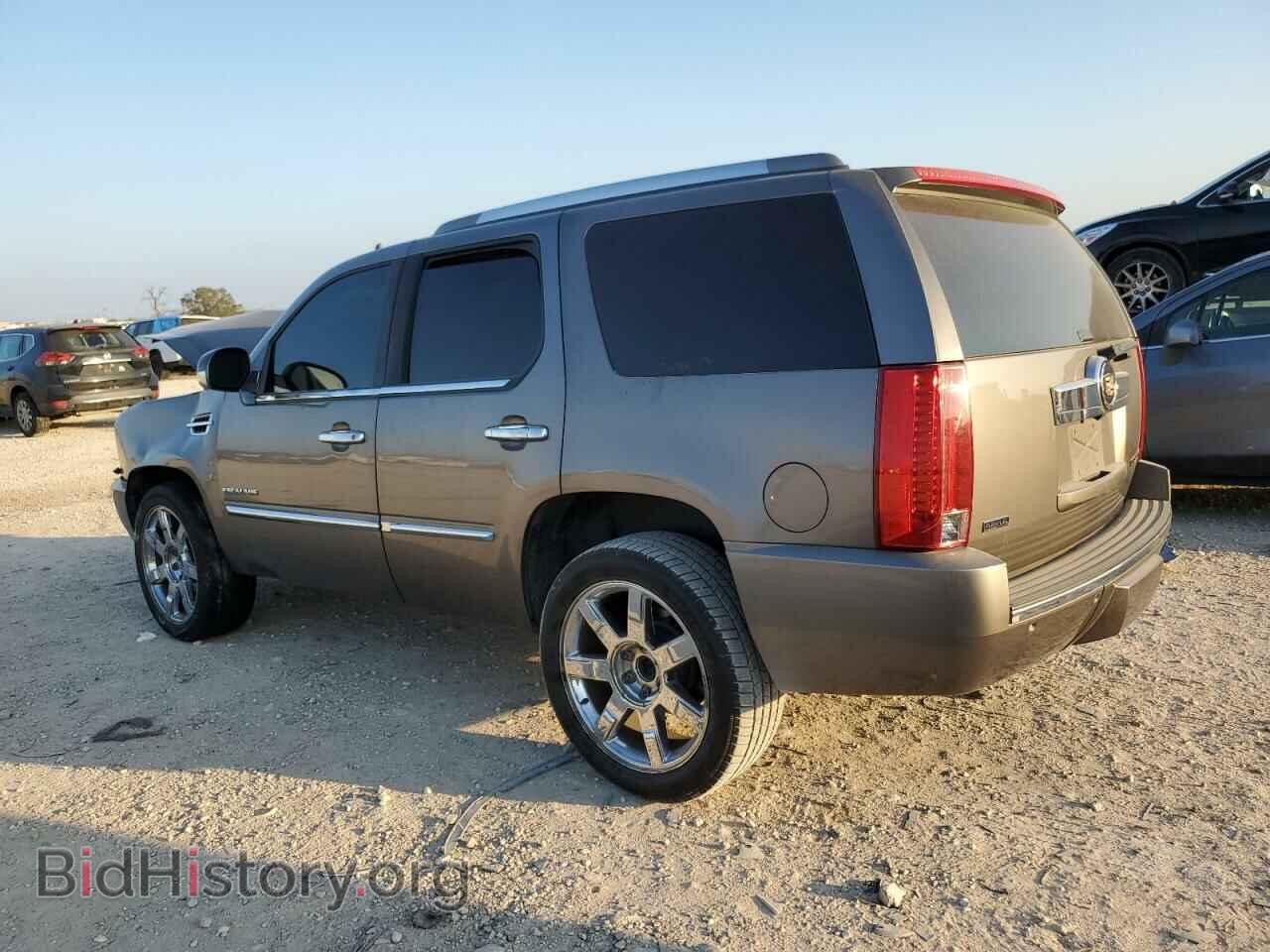 2011 CADILLAC ESCALADE - VIN: 1GYS3AEF9BR286636 - Photo 2