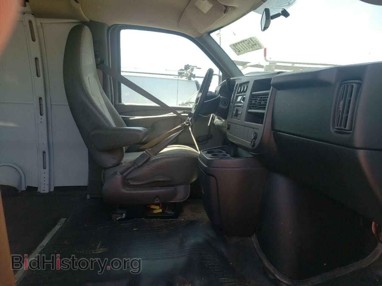 2010 CHEVROLET EXPRESS - VIN: 1GCUGAD48A1177469 - Фото 5