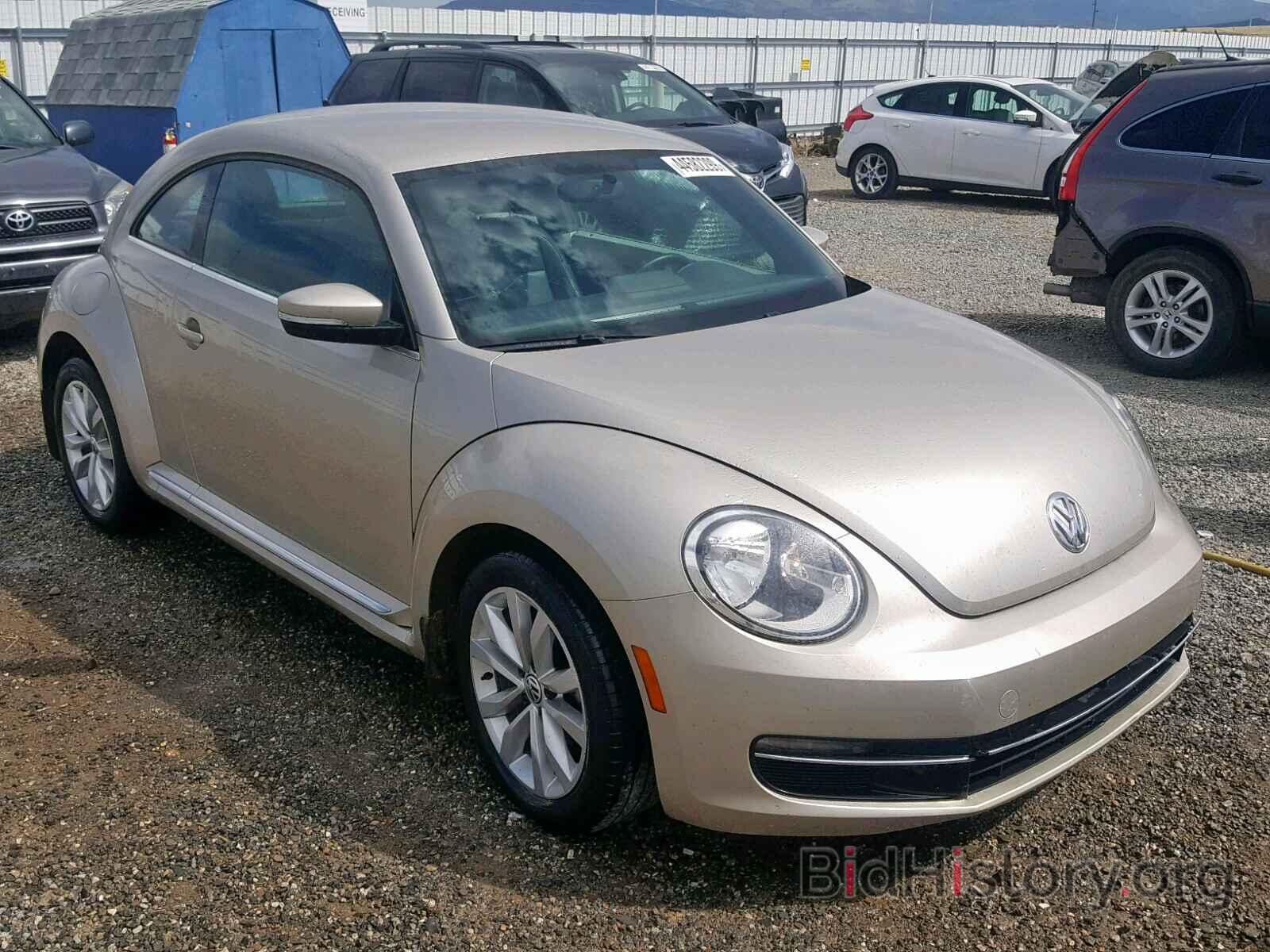 Photo 3VWRL7AT2DM614029 - VOLKSWAGEN BEETLE 2013