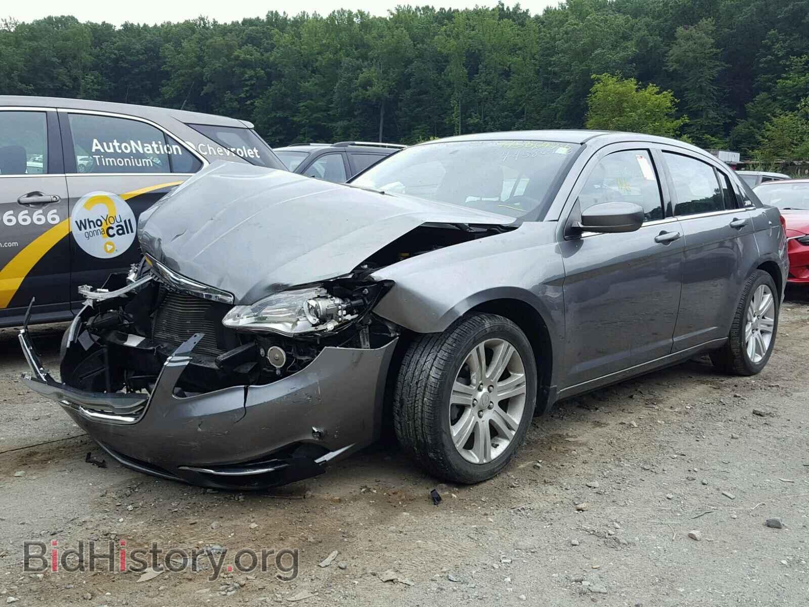 2013 CHRYSLER 200 - VIN: 1C3CCBAB9DN640835 - Фото 2