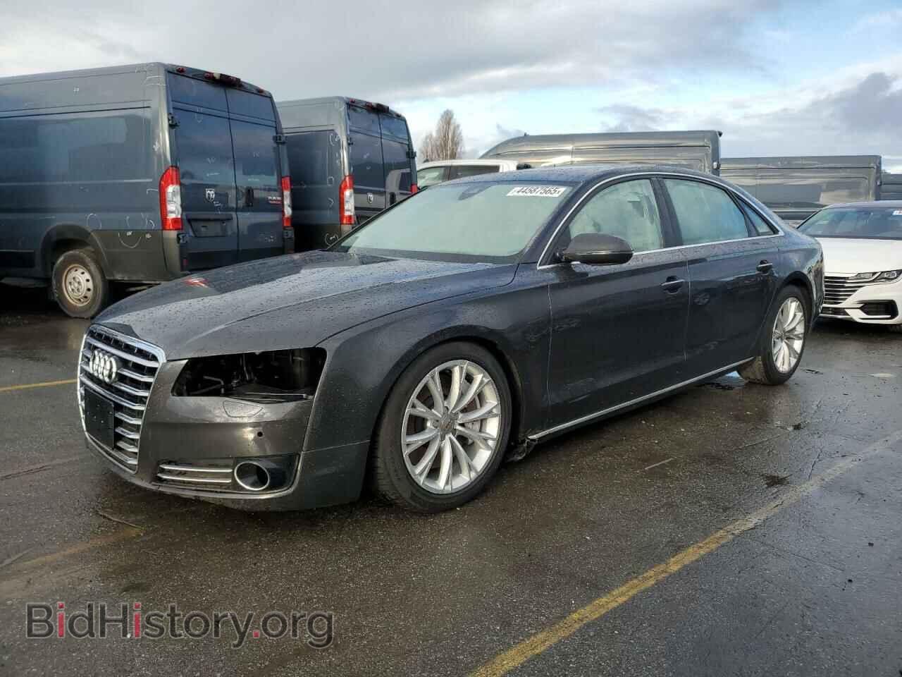 Photo WAURVAFD1BN013545 - AUDI A8 2011