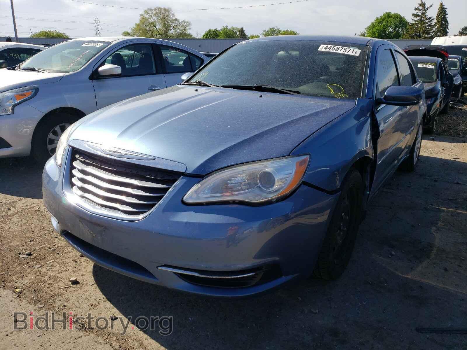 2011 CHRYSLER 200 - VIN: 1C3BC4FBXBN559937 - Фото 2