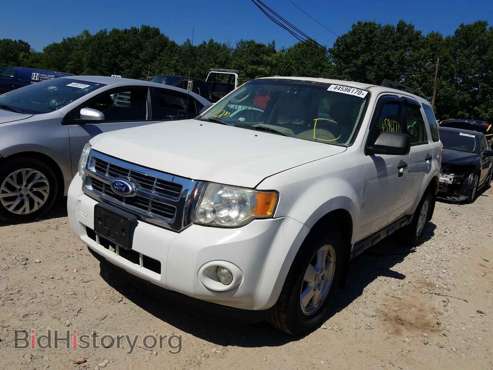 2011 FORD ESCAPE - VIN: 1FMCU0D77BKA02808 - Фото 2