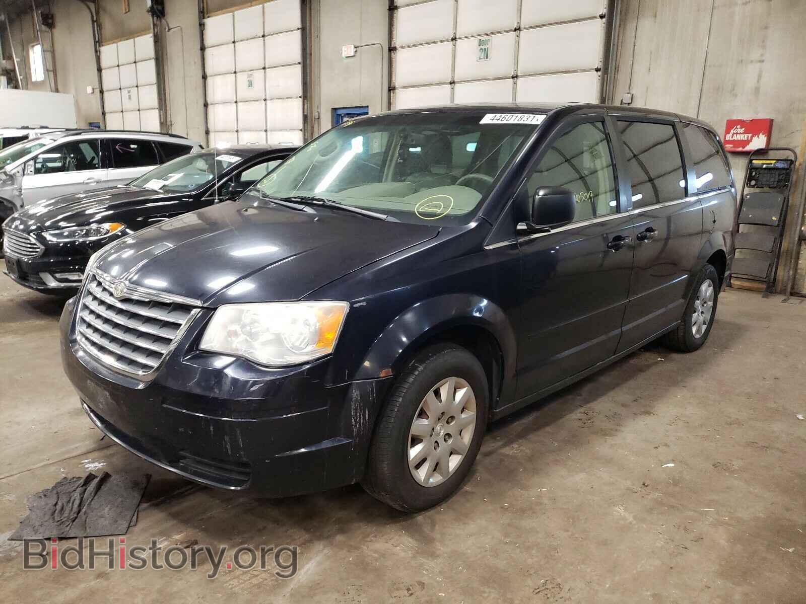 2010 CHRYSLER MINIVAN - VIN: 2A4RR4DE6AR189619 - Photo 2