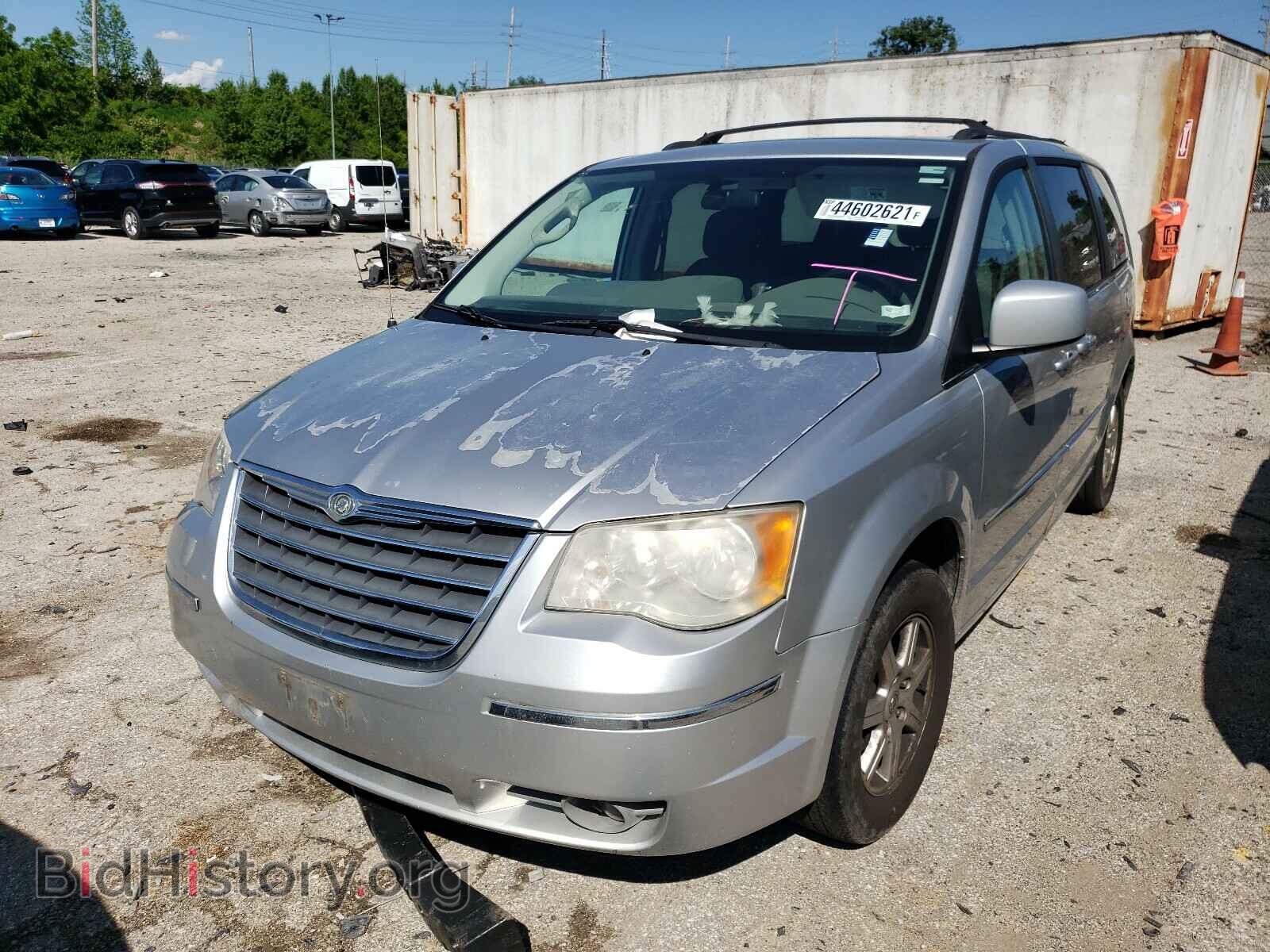 2010 CHRYSLER MINIVAN - VIN: 2A4RR5D13AR450711 - Фото 2