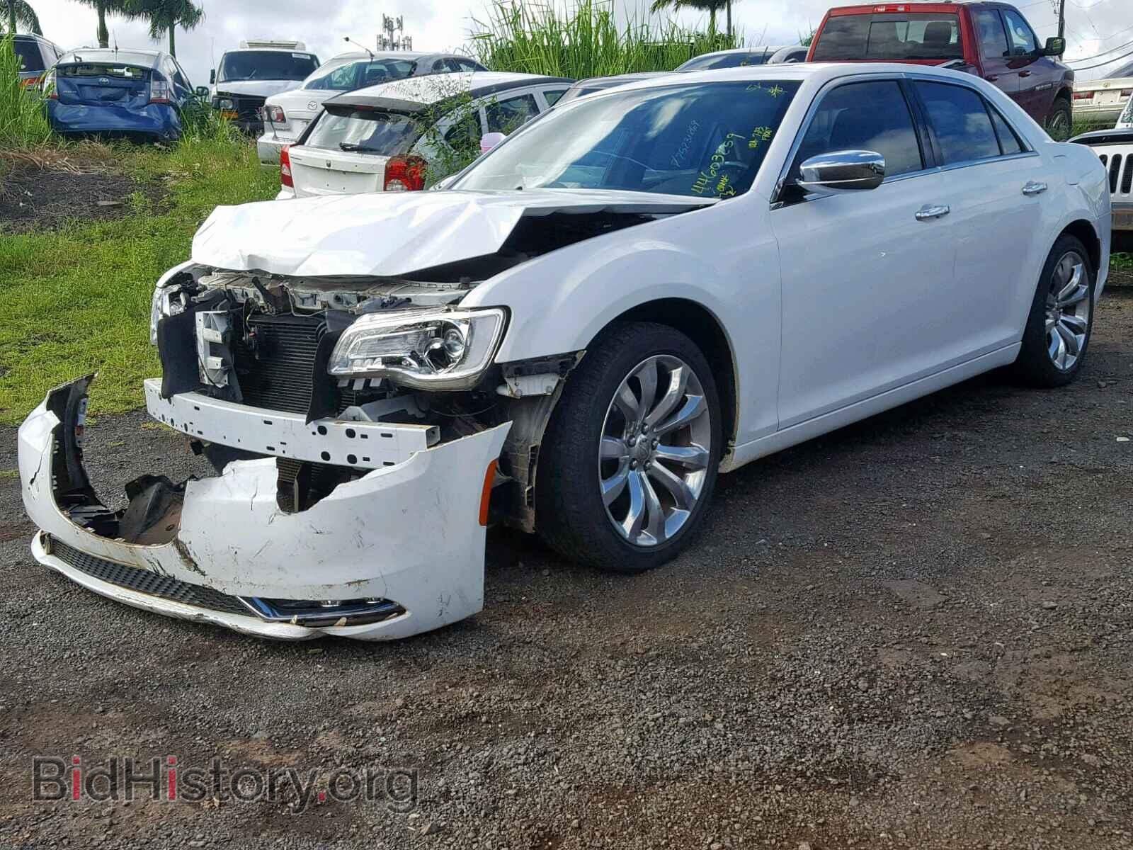 2017 CHRYSLER 300 - VIN: 2C3CCAEG1HH667980 - Фото 2