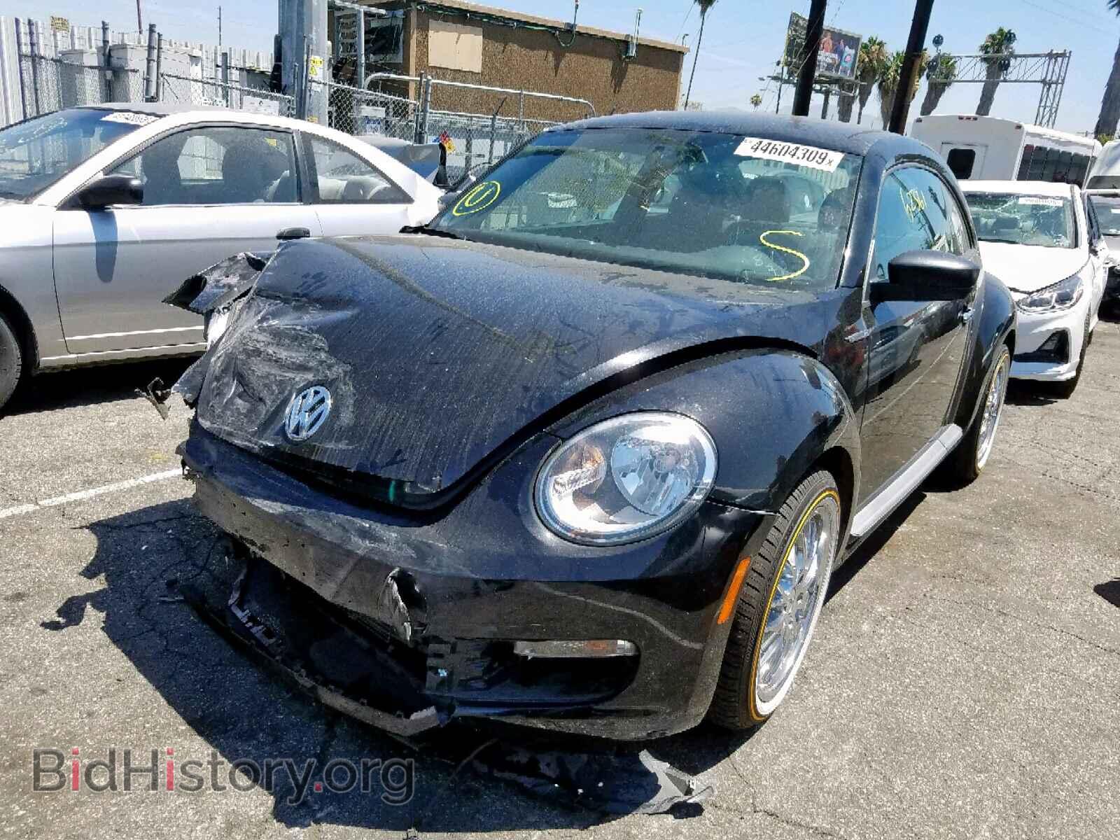 2014 VOLKSWAGEN BEETLE - VIN: 3VWFP7AT6EM630582 - Фото 2