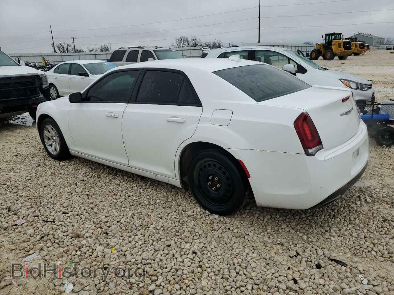 2019 CHRYSLER 300 - VIN: 2C3CCABG0KH533456 - Фото 2