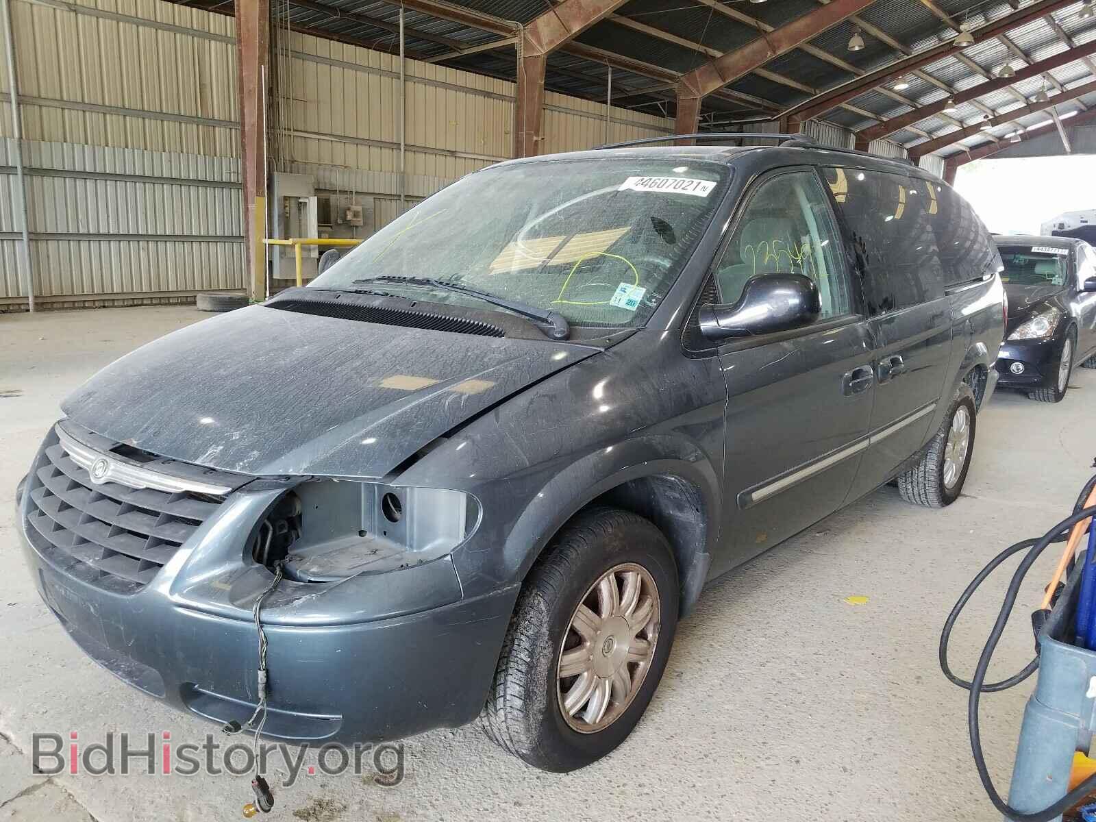 2006 CHRYSLER MINIVAN - VIN: 2A4GP54L06R795622 - Photo 2