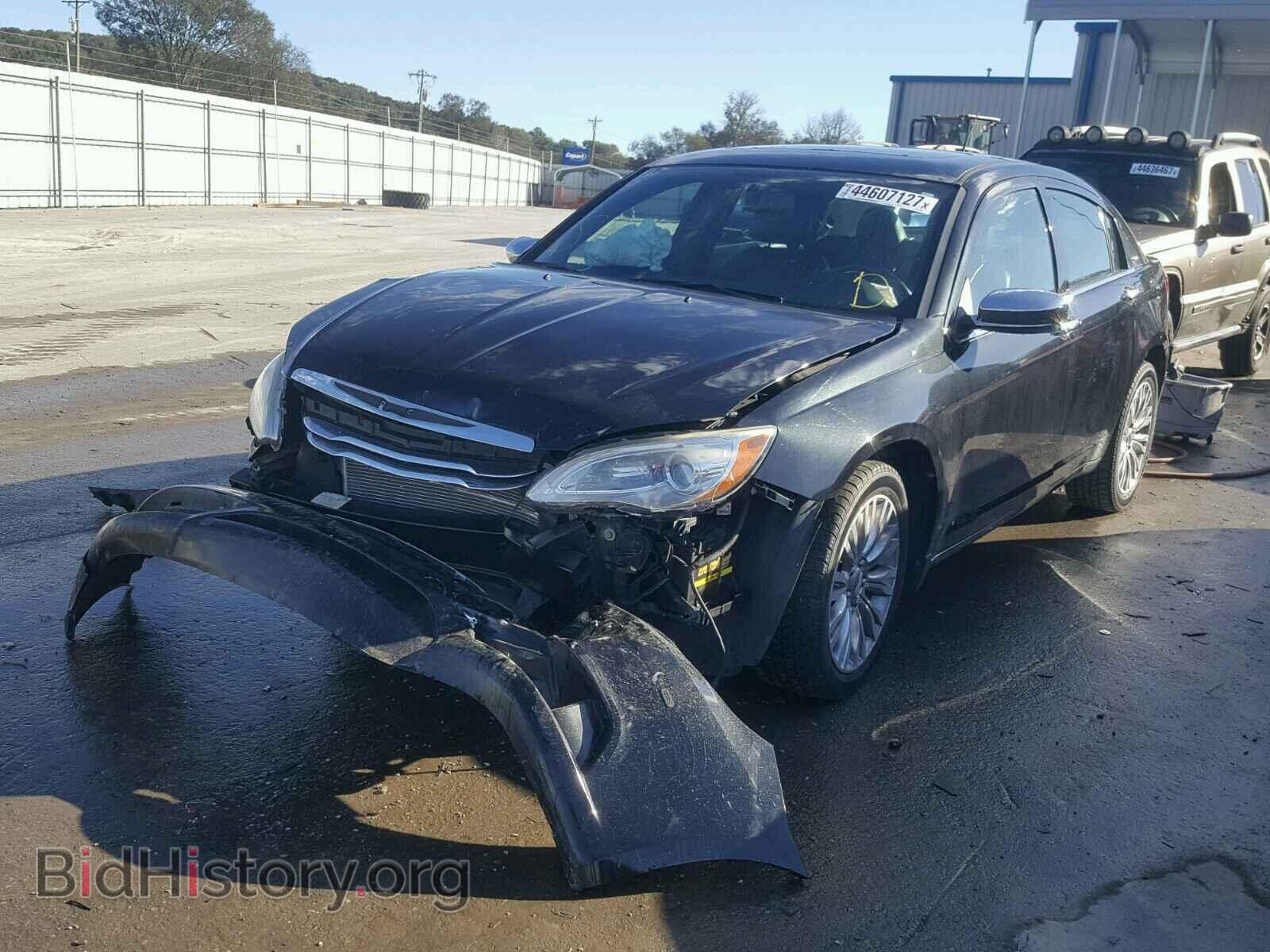 2011 CHRYSLER 200 - VIN: 1C3BC2FGXBN522578 - Фото 2