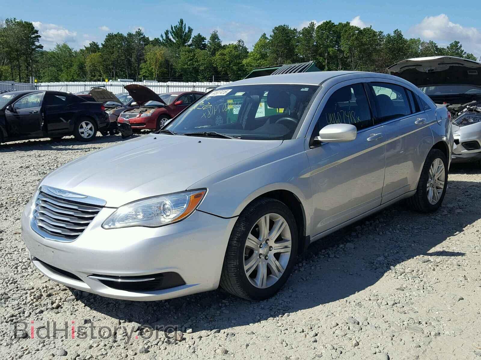 2012 CHRYSLER 200 - VIN: 1C3CCBAB6CN174957 - Фото 2