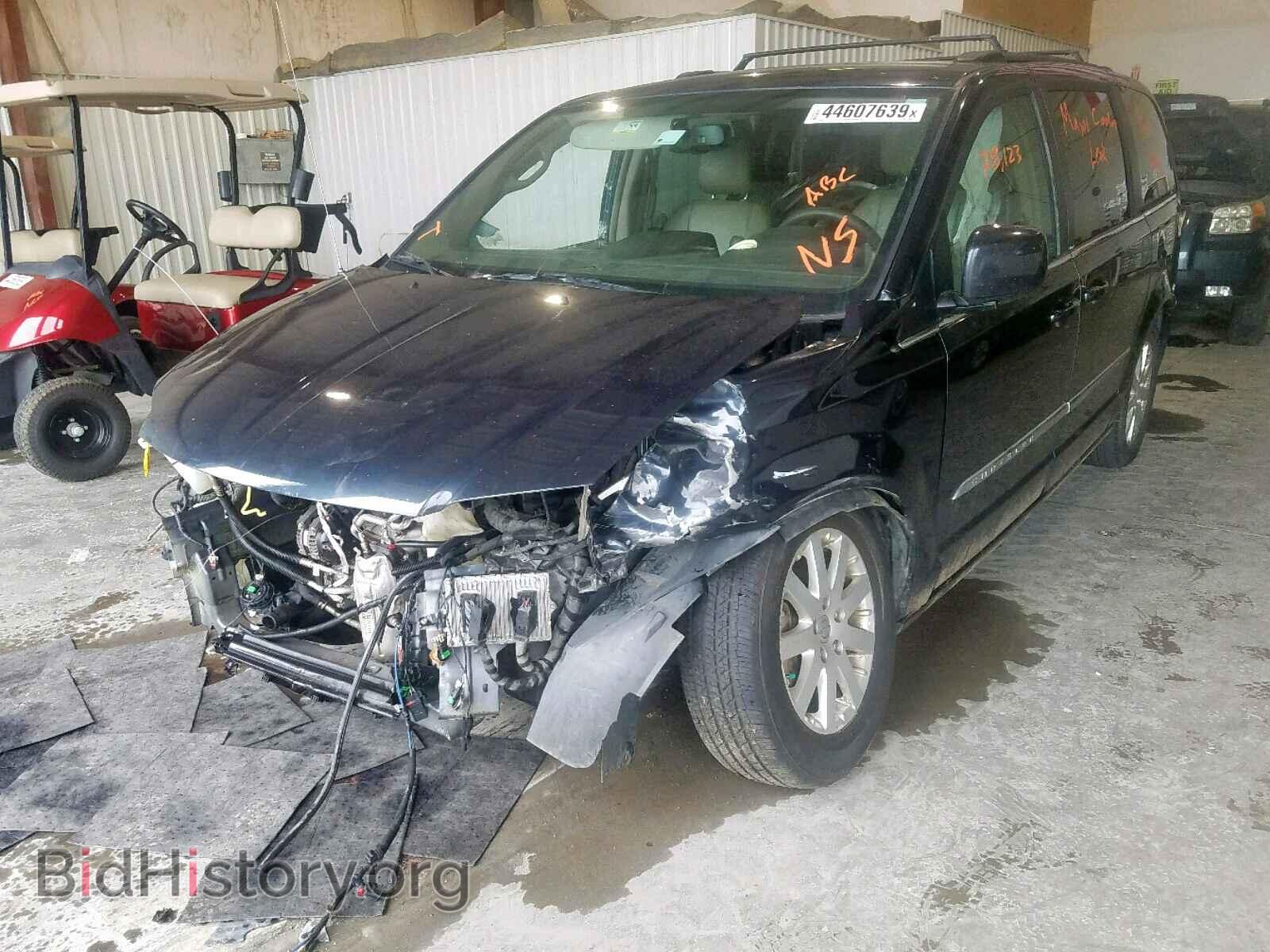 2013 CHRYSLER TOWN & COU - VIN: 2C4RC1BGXDR742996 - Фото 2