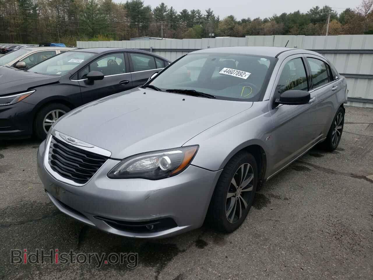 2013 CHRYSLER 200 - VIN: 1C3CCBBG0DN699511 - Фото 2